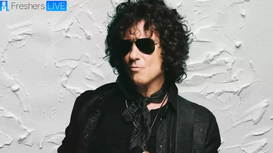 Who are Enrique Bunbury