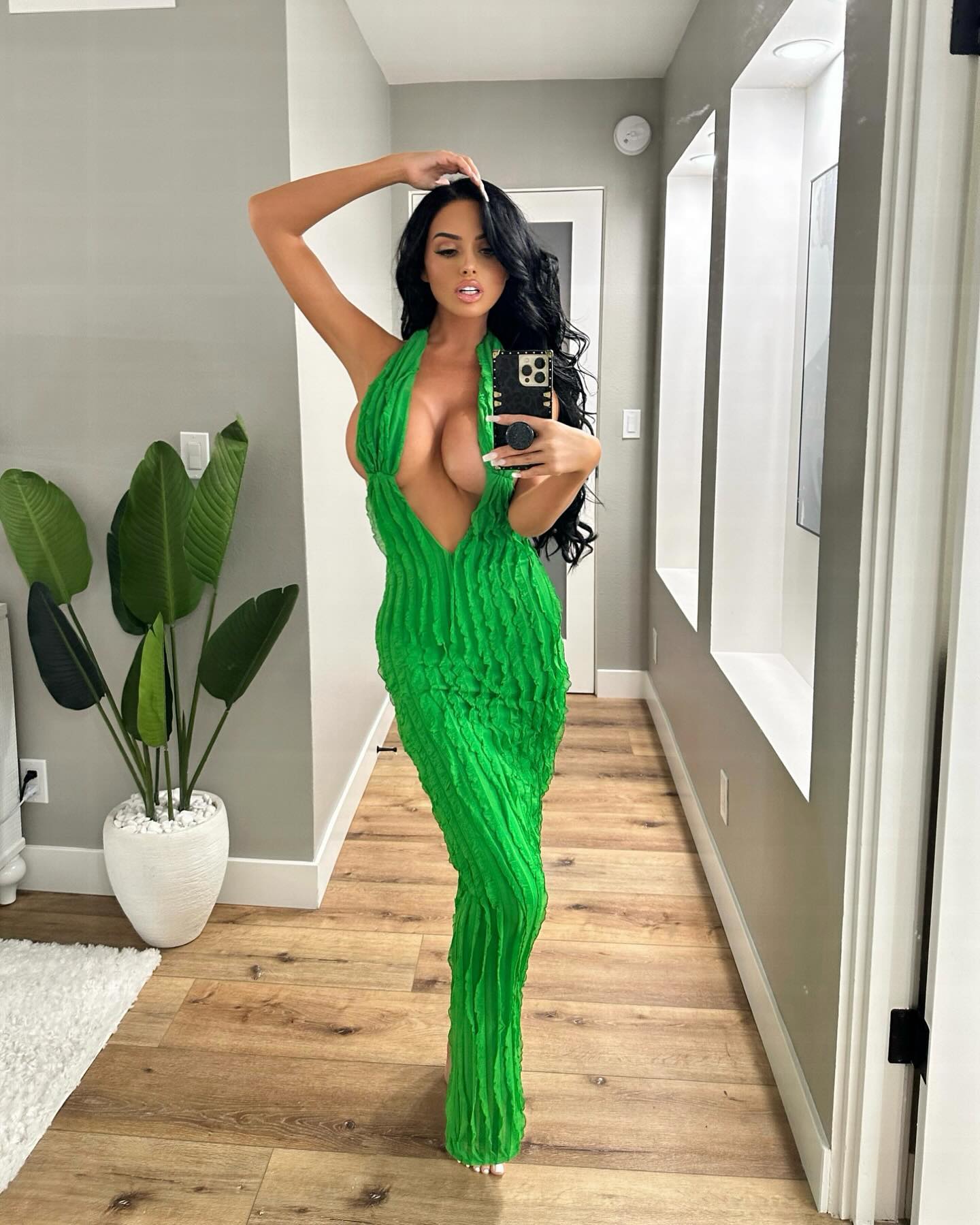 Abigail Ratchford Biography: Age, Boyfriend, Net Worth, Parents, Height, Posters, Relationships