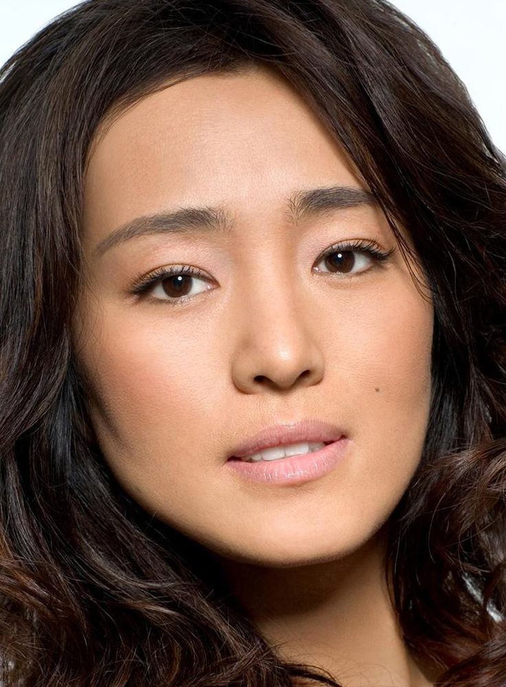 Gong Li Biography: Age, Net Worth, Husband, Children, Parents, Siblings, Career, Movies, Awards, Pictures