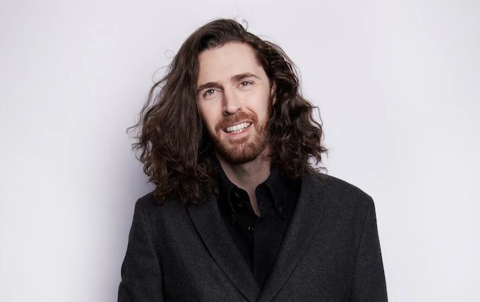 Hozier Biography: Age, Family, Net Worth, Songs, Height, Parents, Mixtapes, Siblings, Girlfriend