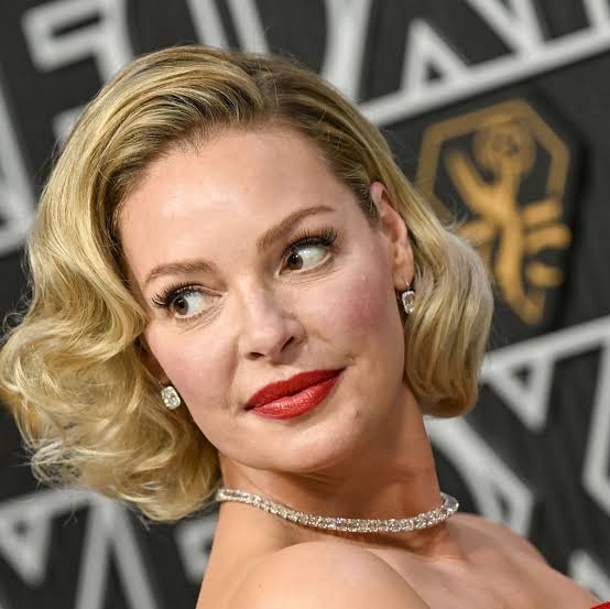 Katherine Heigl Biography: Age, Net Worth, Instagram, Spouse, Height, Wiki, Parents, Siblings, Children, Awards, Movies