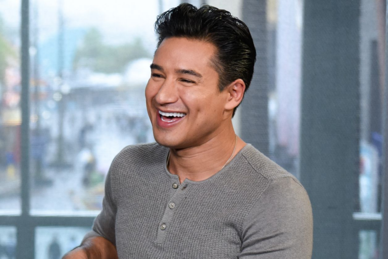 Mario Lopez Biography: Awards, Wife, Age, Net Worth, Instagram, Height, Wiki, Movies, TV Shows