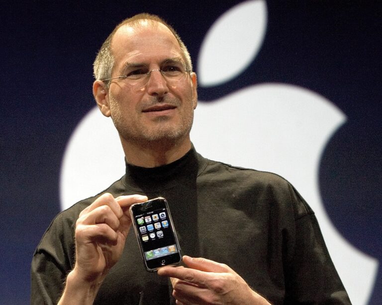 Steve Jobs Biography: Age, Net Worth, Wife, Children, Family, Height, Wikipedia, Death