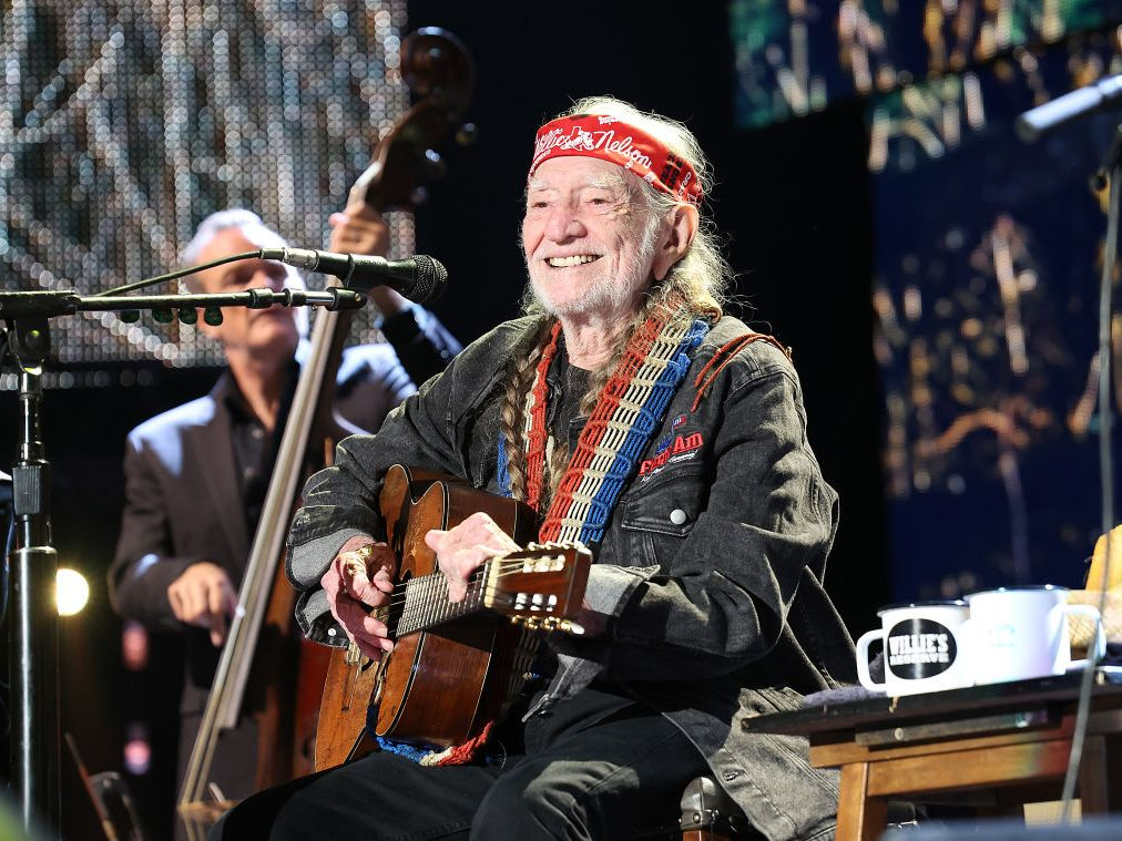 Willie Hugh Nelson Biography: Songs, Albums, Spouse, Net Worth, Movies, Children, Age, Siblings