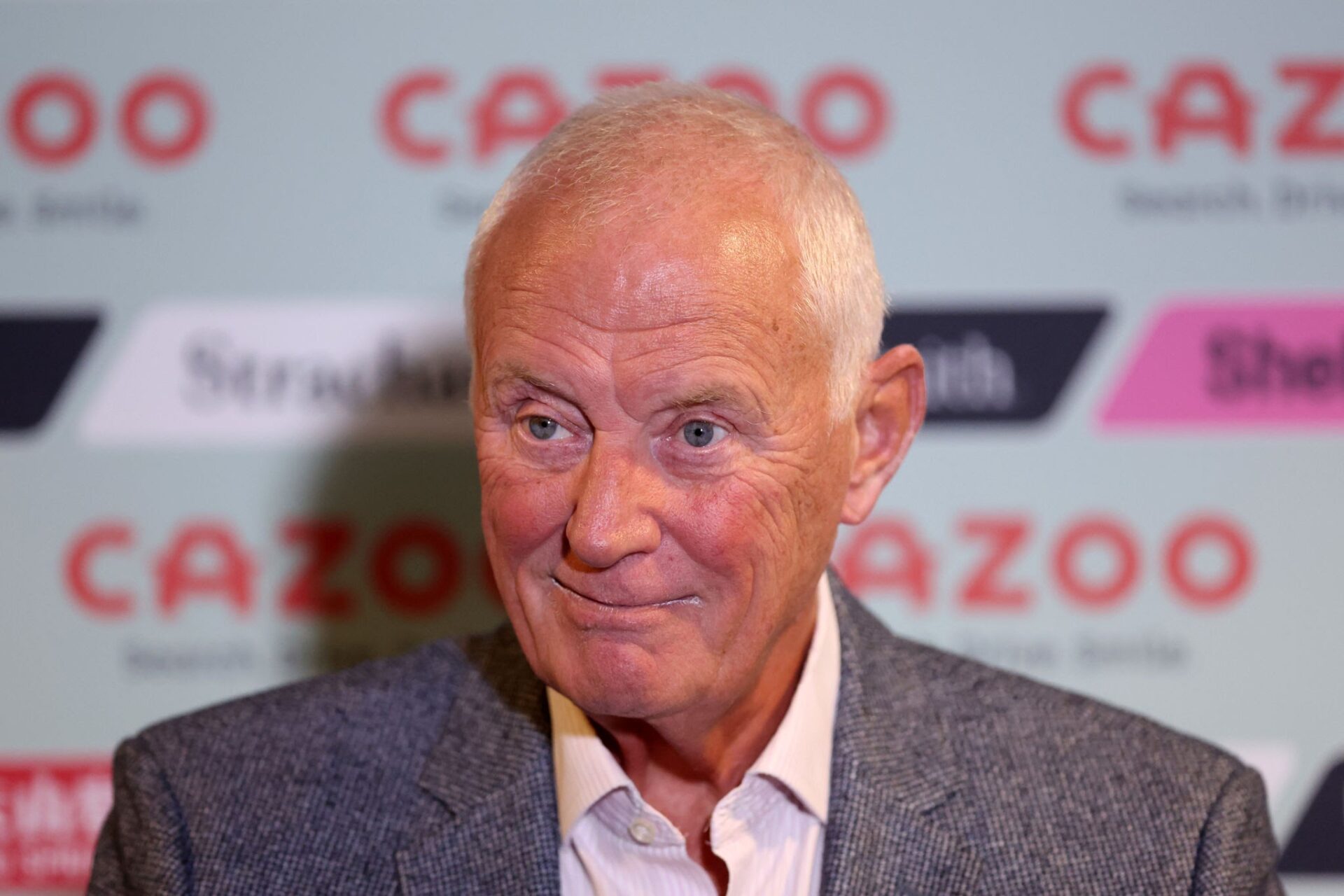 Barry Hearn Biography: Age, Net Worth, Instagram, Spouse, Height, Wiki, Parents, Siblings, Children