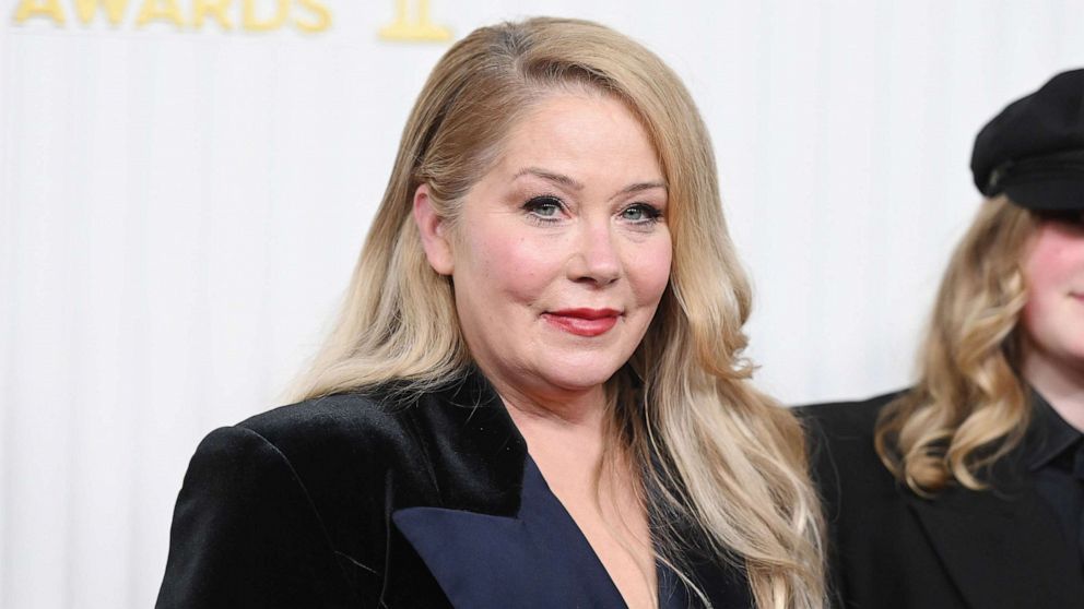 Christina Applegate Biography: Age, Net Worth, Parents, Height, Instagram, Spouse, Children, Wiki, Movies, Awards