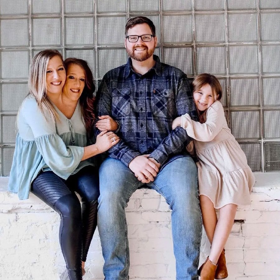 Conjoined twins Abby and Brittany Hensel's boyfriend: Are they married?