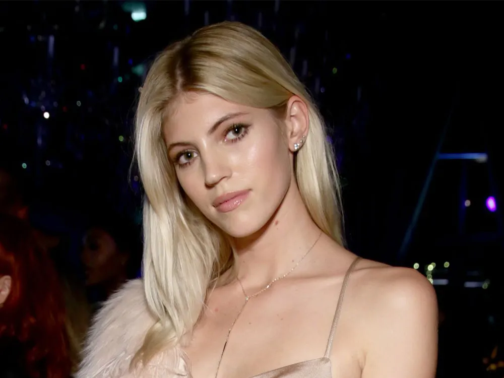 Devon Windsor Biography: Nationality, Age, Net Worth, Pictures, Movies, Boyfriend, Spouse