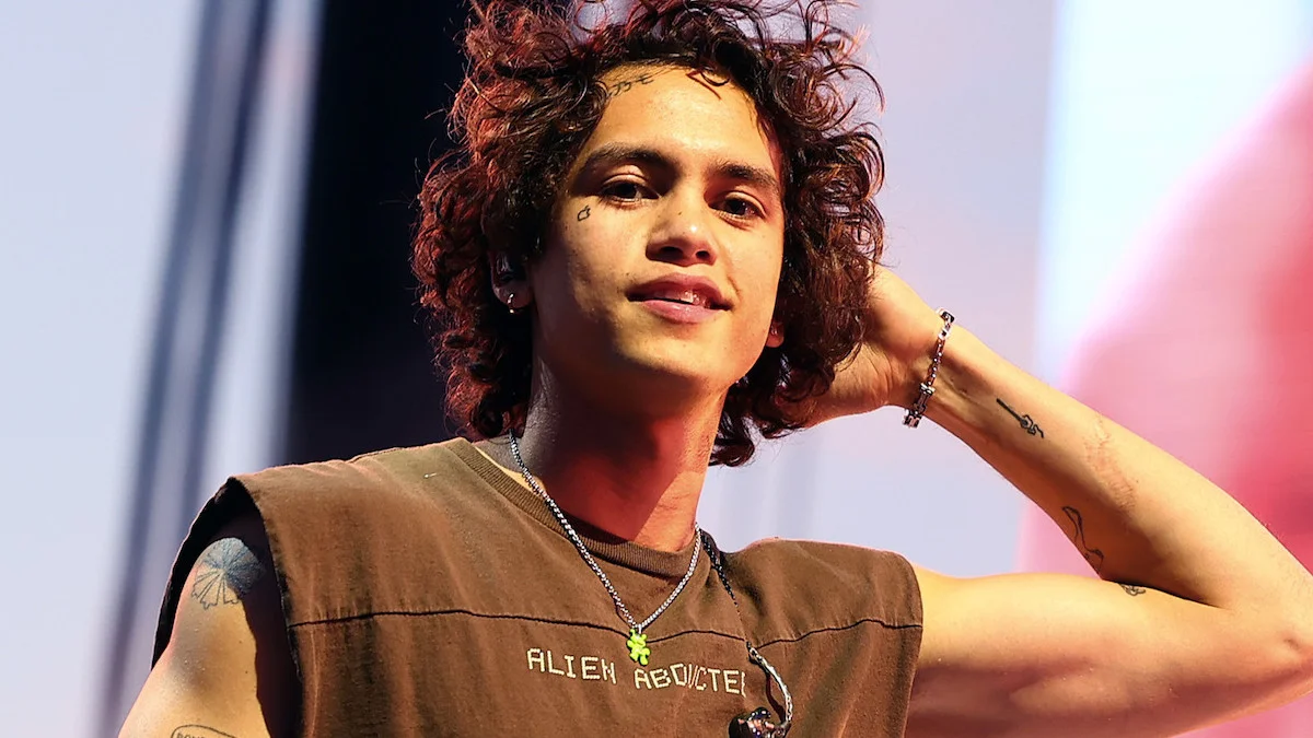 Dominic Fike Biography: Wife, Age, Net Worth, Sisters, Height, Albums, Songs, Girlfriend