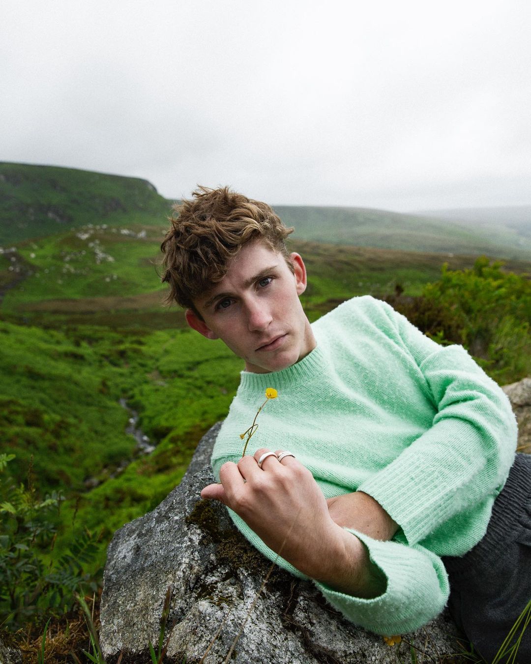Fionn O'Shea Biography: Girlfriend, Height, Age, Parents, Movies, Net Worth, TV Shows, Instagram, Agent