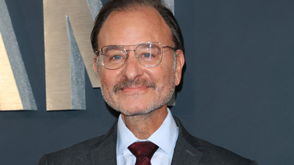 Fisher Stevens Biography: Movies, Wife, Net Worth, Age, Children, TV Shows, Height, Wikipedia