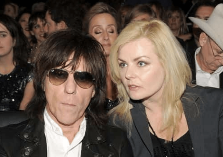 Jeff Beck's Wife, Sandra Cash Biography: Height, Age, Children, Net Worth, Siblings, Wikipedia