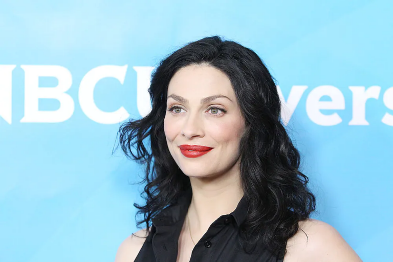 Joanne Kelly Biography: Net Worth, Husband, Wiki, Movies, Height, Age, Movies and TV Shows, Children, Family