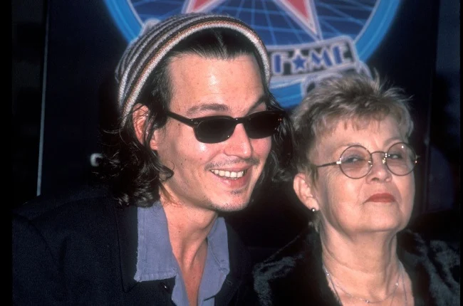 Johnny Depp's Mother Betty Sue Palmer Biography: Net Worth, Age ...