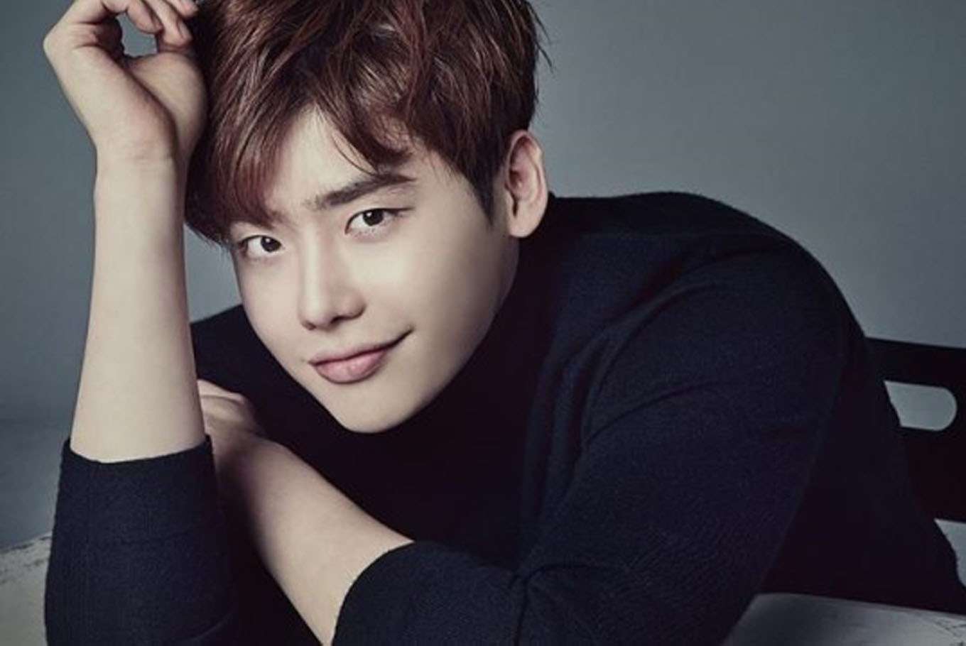 Lee Jong Suk Biography: Nationality, Girlfriend, Age, Net Worth, Wikipedia, Parents, Movies, TV Shows, Instagram