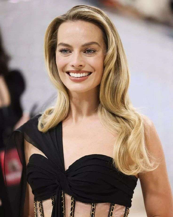 Margot Robbie's Sister Anya Robbie Biography: Age, Net Worth, Instagram, Spouse, Parents, Siblings, Children, Height, Wiki