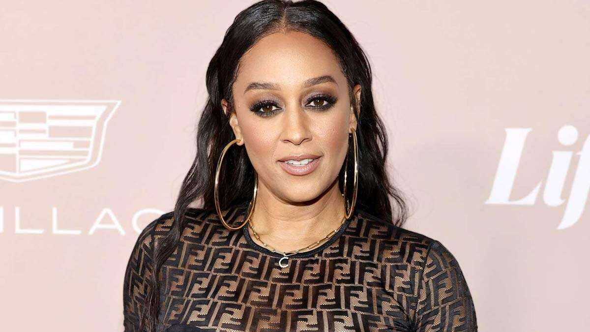 Tia Mowry Biography: Husband, Age, Movies, Net Worth, Height, TV Shows, Education, Wikipedia, Nationality