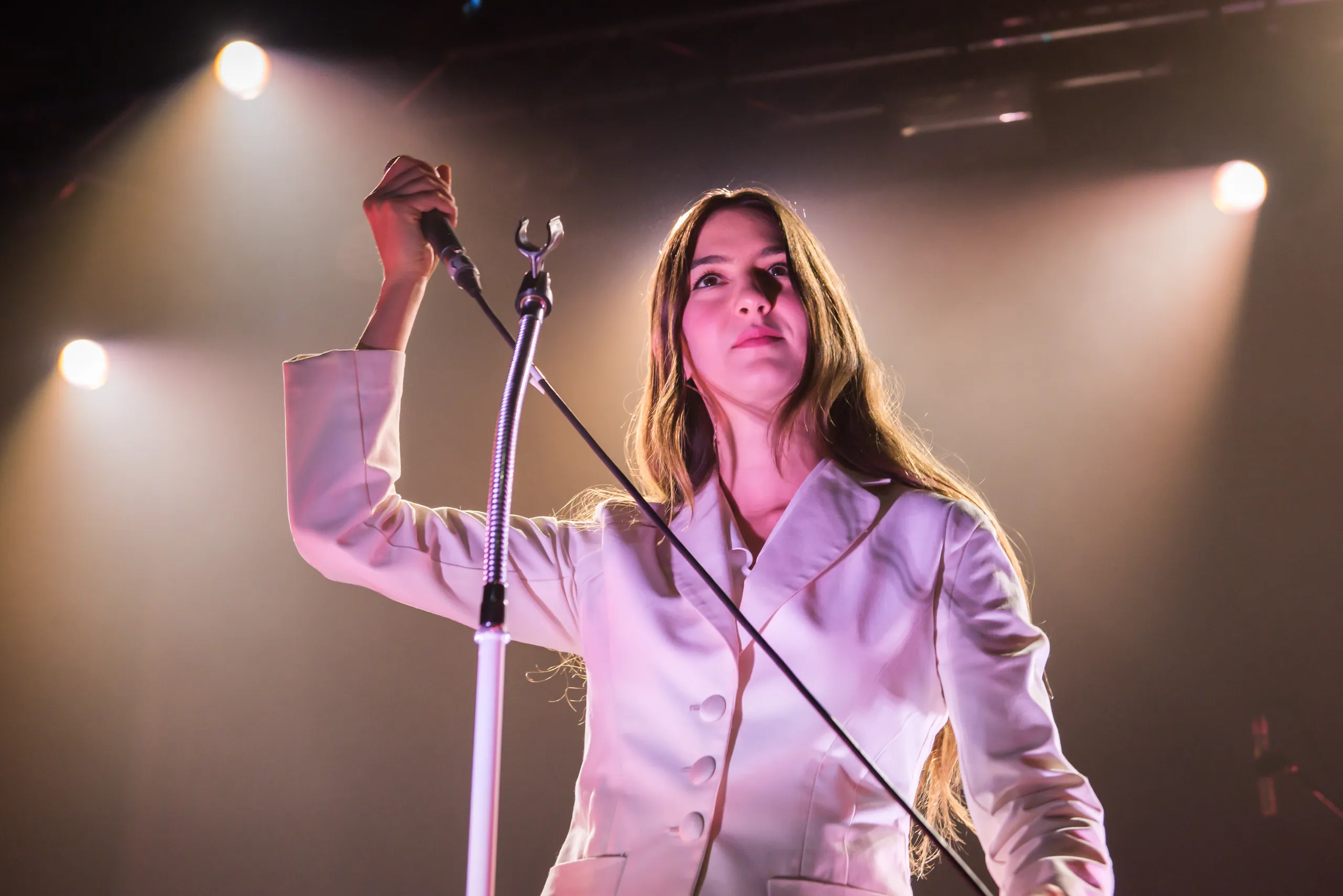 Weyes Blood Biography: Age, Net Worth, Songs, Parents, Awards, Boyfriend, Height