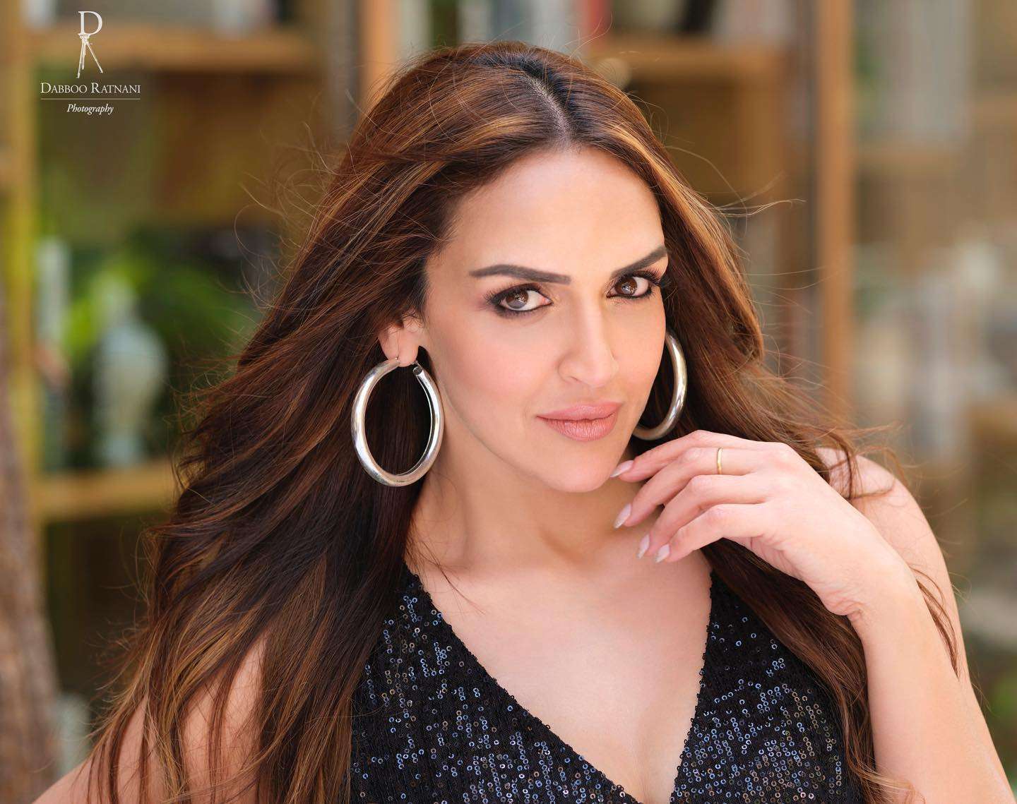 Who is Esha Deol? Age, Husband, Biography, Net Worth, Movies, Siblings, Children, Parents