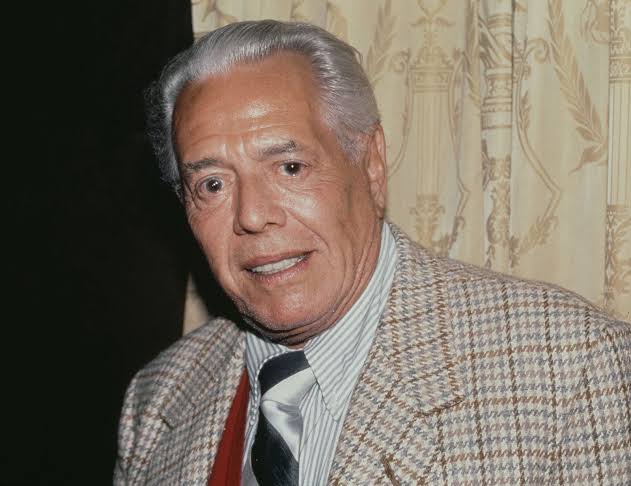 Desi Arnaz Biography: Net Worth, Career, Movies, Awards, Age, Siblings, Parents, Wife, Children, Pictures, Wiki