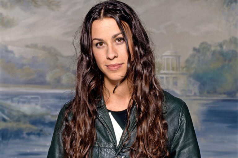 Alanis Morissette Biography: Children, Husband, Net Worth, Songs, Age, Tours, Albums, Sarcastic Lyrics, Tickets