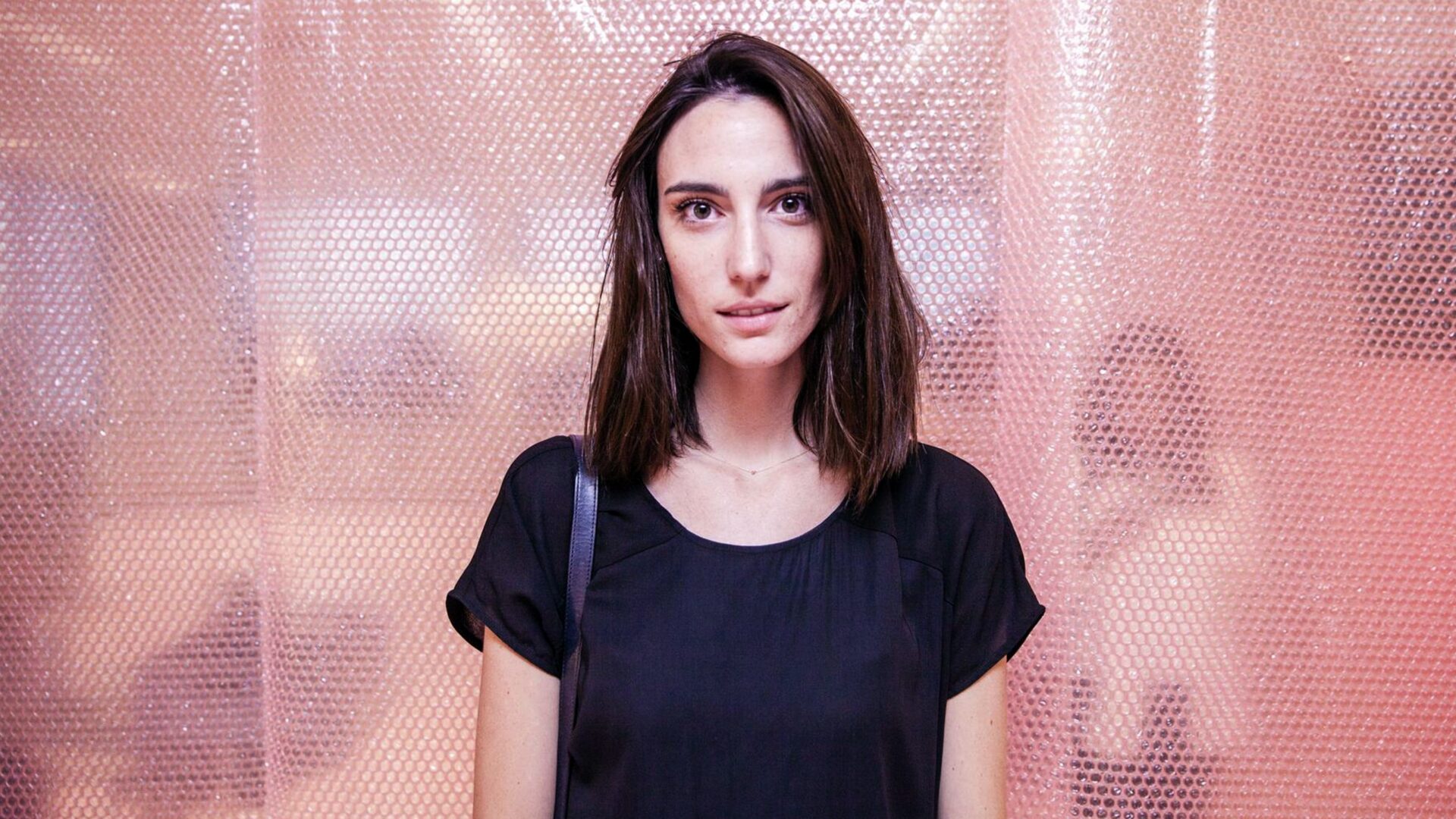 Amelie Lens Biography: Age, Boyfriend, Wiki, Net Worth, Songs, Record Label, Instagram,