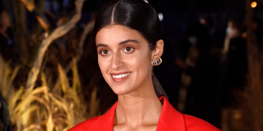 Anya Chalotra Biography: Height, Age, Net Worth, Boyfriend, Parents, Instagram, Movies, TV Shows