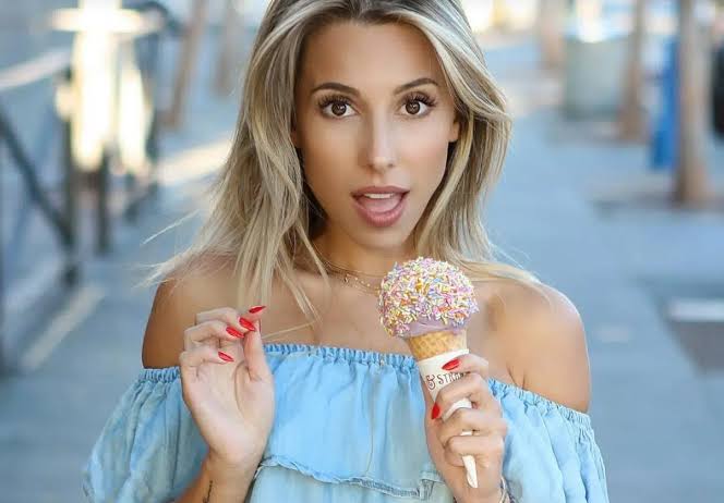 Ayla Woodruff Biography: Net Worth, YouTube, Siblings, Boyfriend, Age, Parents, Career, Instagram