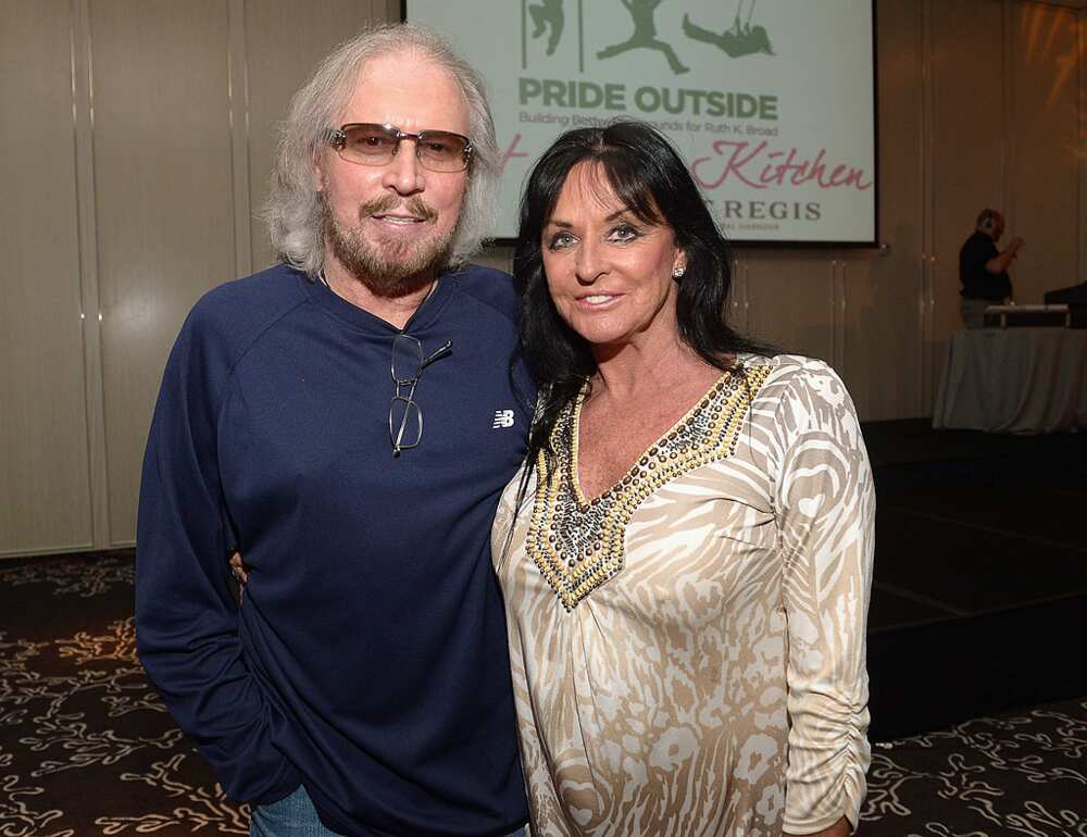 Barry Gibb's Wife Linda Gray Biography: Age, Net Worth, Wikipedia, Images, Children, Height