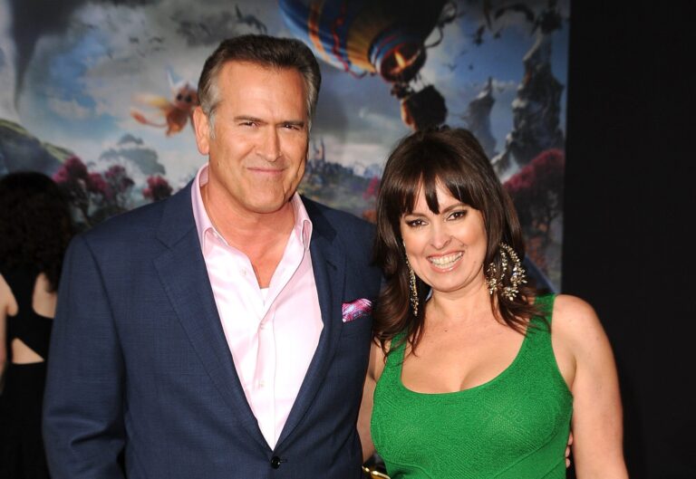 Bruce Campbell's Wife Ida Gillen Biography: Children, Age, Husband, Height, Instagram, Pictures