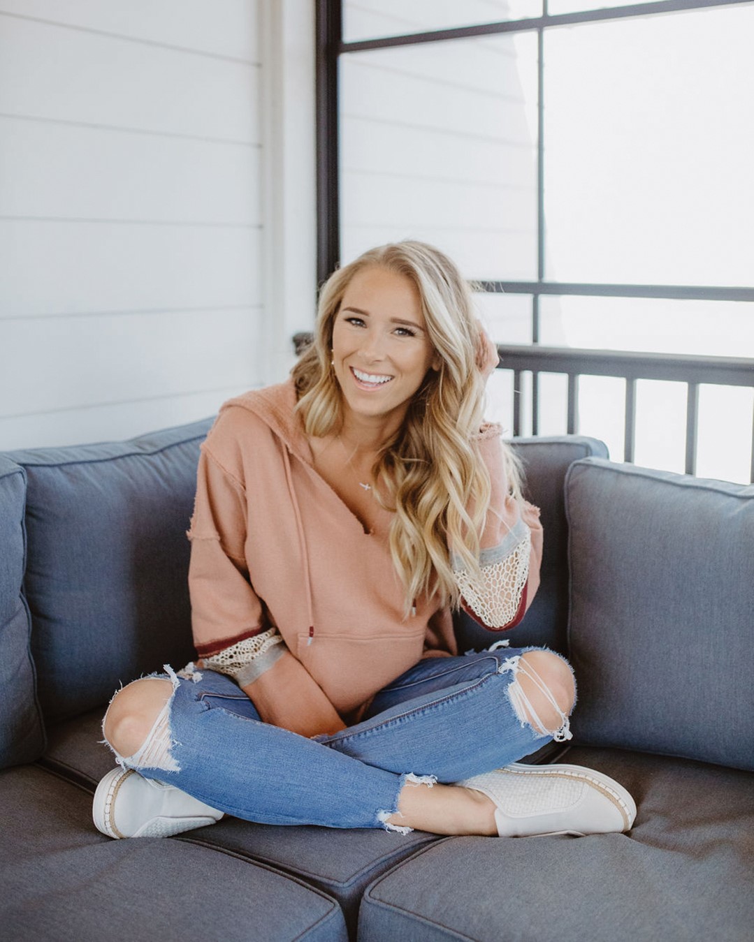 Caitlin Thielen Biography, Wife of Adam Thielen: Age, Net Worth, Instagram, Spouse, Height, Wiki, Parents, Siblings, Children