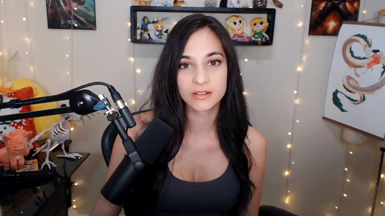 CaptainSparklez's Girlfriend Kara Corvus Biography: Boyfriend, Age, Video, Net Worth, Height, YouTube, Parents, Twitch