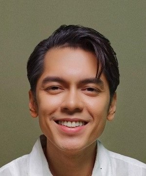 Carlo Aquino Biography: Age, Net Worth, Instagram, Spouse, Height, Wiki, Parents, Siblings, Movies, TV Series, Awards