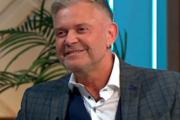 Darren Day Biography: Age, Net Worth, Instagram, Spouse, Height, Wiki, Parents, Siblings, Songs, Movies