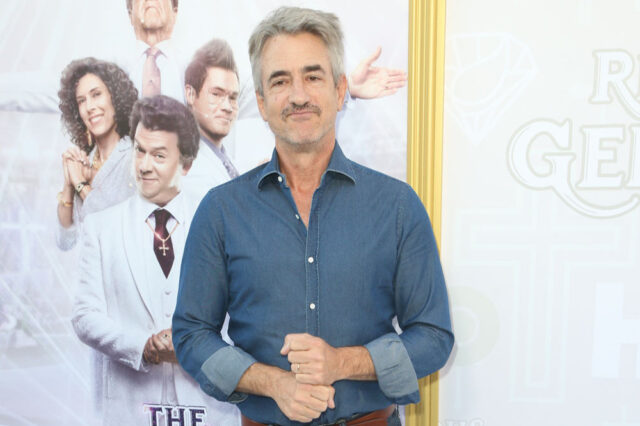 Dermot Mulroney Bio, Wife, Age, Friends, Net Worth, IMDb, New Girl, Wikipedia, Height, Son, Movies, TV Shows