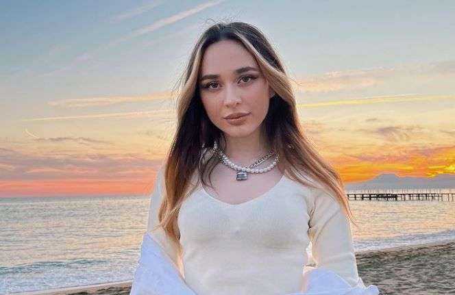 Elsa Arca Biography: Age, Girlfriend, Net Worth, Height, TikTok, Wikipedia, Instagram