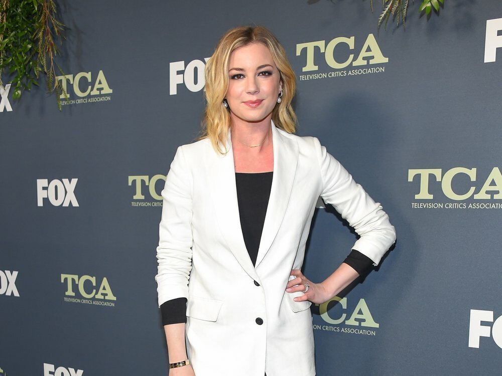 Emily VanCamp Biography: Age, Husband, Movies, Net Worth, Daughter, IMDb, Height, TV Shows, Instagram