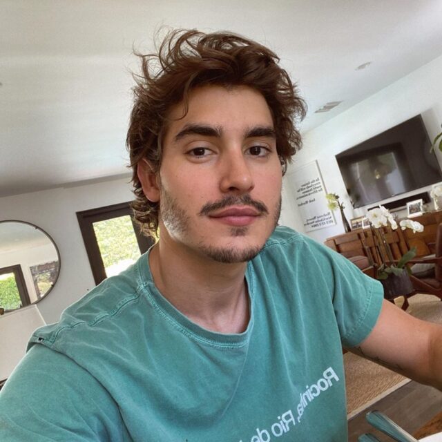 Henry Zaga Bio, Instagram, Age, Net Worth, Wikipedia, Photos, Height, Movies, TV Shows, Girlfriend, Wife