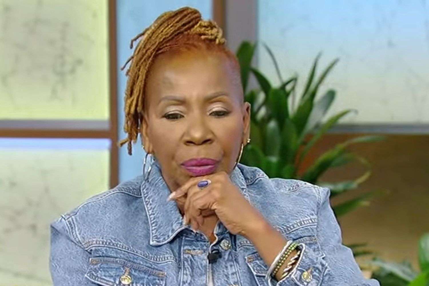 Iyanla Vanzant Biography: Age, Wikipedia, Net Worth, Children, Wiki, Books, Instagram, Nationality