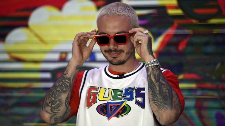 J Balvin Biography: Age, Songs, Net Worth, Family, Girlfriend, Children, Height