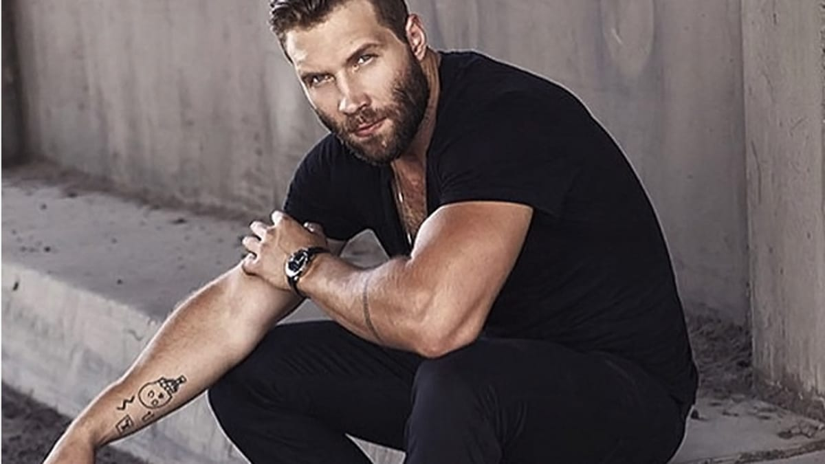 Jai Courtney Biography: Age, Height, Net Worth, Children, Parents, Boyfriend, Wiki, Wife, Instagram