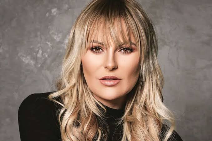 Karlien van Jaarsveld Biography: Age, Net Worth, Instagram, Spouse, Height, Wiki, Parents, Siblings, Children, Religion, Ethnicity, Songs, Awards