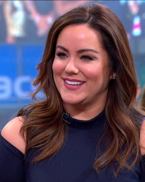 Katie Mixon Biography: Age, Net Worth, Instagram, Spouse, Height, Wiki, Parents, Siblings, Movies