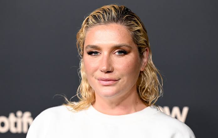 Kesha Biography: Age, Net Worth, Instagram, Spouse, Height, Wiki, Parents, Siblings, Career, Songs