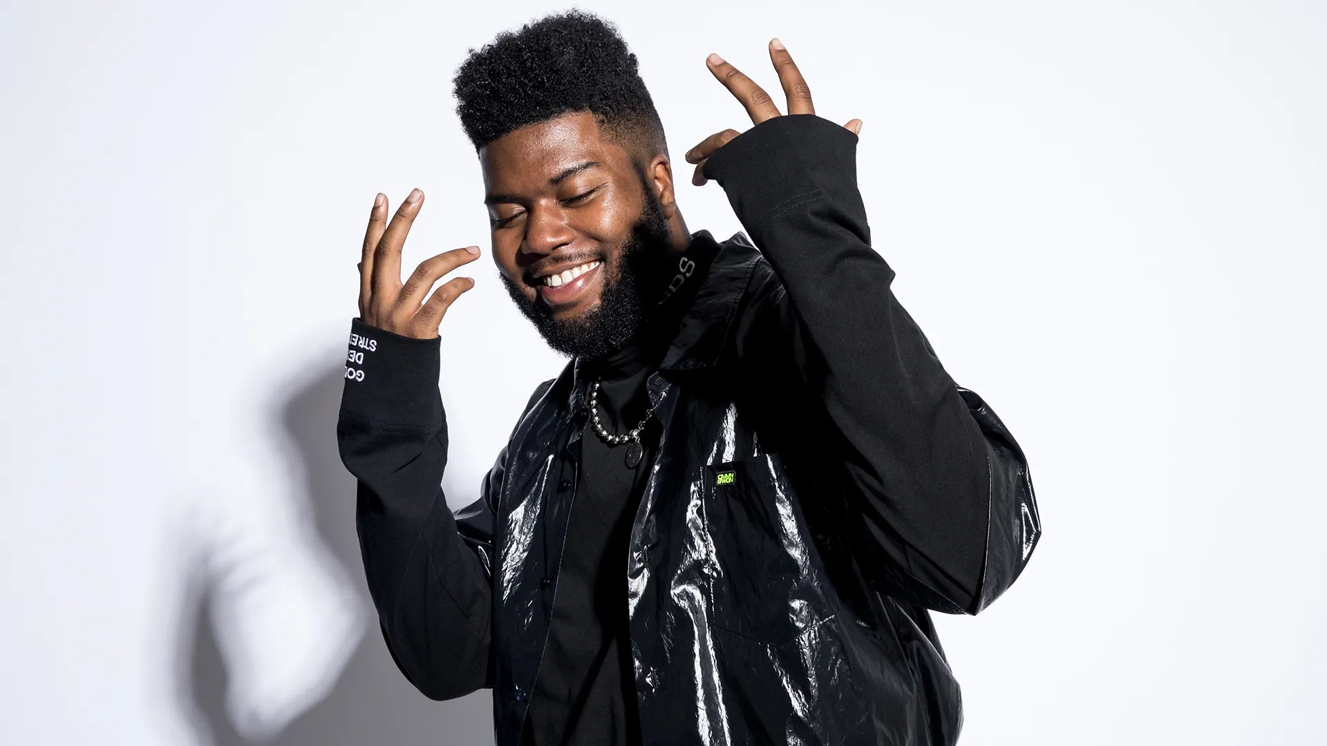 Khalid Biography: Net Worth, Age, Songs, Girlfriend, Instagram, Height, Wiki, Parents, Awards