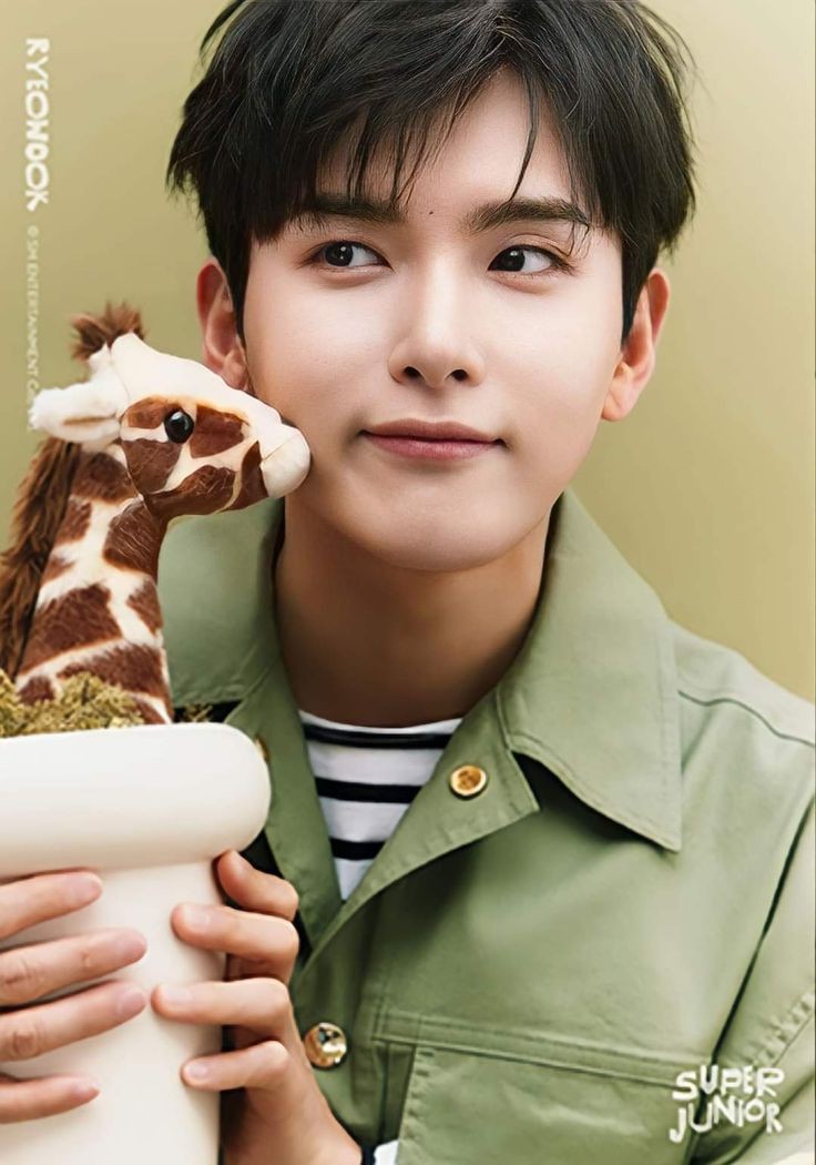 Kim Ryeowook Biography: Age, Net Worth, Girlfriend, Parents, Career, Movies, Songs, Awards, Wikipedia