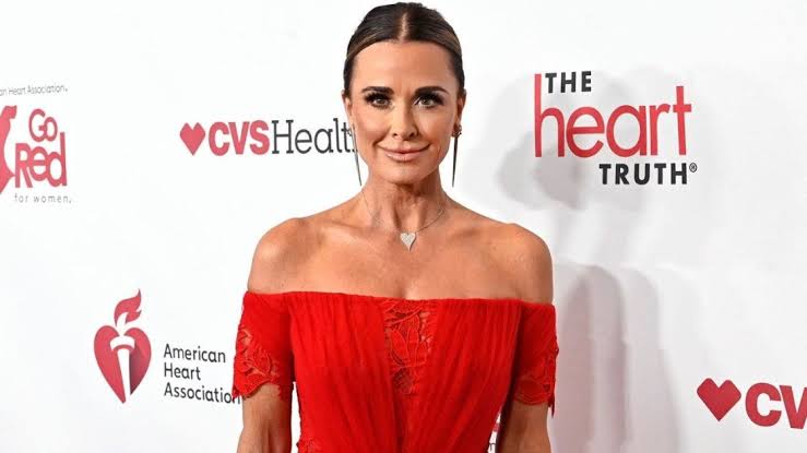 Kyle Richards Biography: Age, Net Worth, Instagram, Spouse, Height, Wiki, Parents, Siblings, Movies, Awards