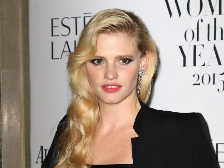 Lara Stone Biography: Husband, Age, Net Worth, Siblings, Height, Instagram, Parents