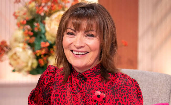 Lorraine Kelly Biography: Age, Net Worth, Instagram, Spouse, Height, Wiki, Parents, Siblings, Shows, Movies, Awards