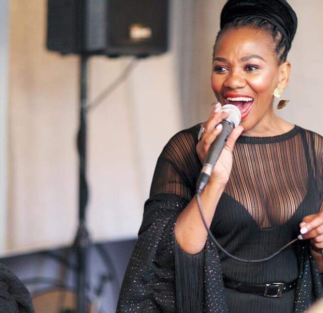 Lucia Mthiyane Bio, Age, Boyfriend, Photos, Net Worth, Wikipedia, Instagram, Cookbook, Twitter, Recipes, Husband